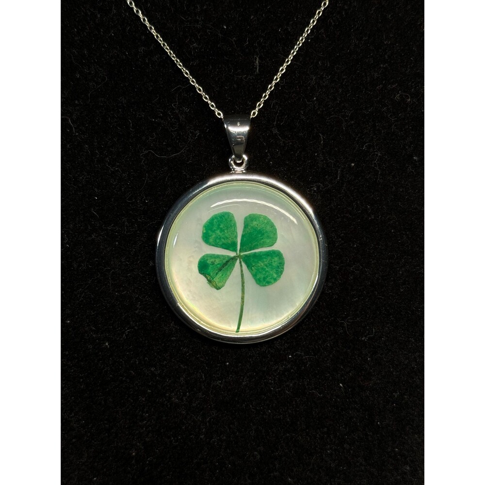 Sterling Silver Four Leaf Clover Pendant Necklace Mother of Pearl 20.5"